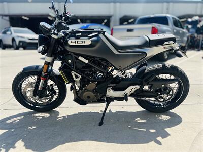 2021 Husqvarna Svartpilen 401   - Photo 2 - Arcadia, CA 91006