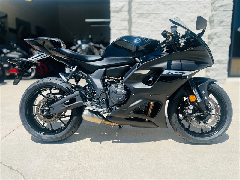 2024 Yamaha YZF R7  