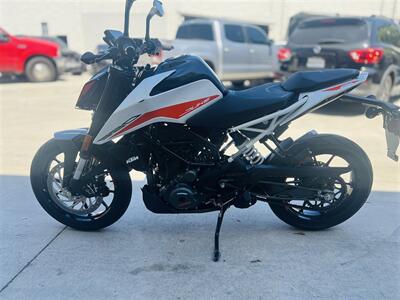 2022 KTM Duke 390   - Photo 2 - Arcadia, CA 91006