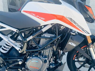 2022 KTM Duke 390   - Photo 6 - Arcadia, CA 91006
