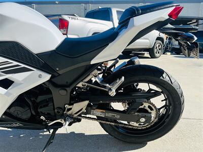 2017 Kawasaki Ninja 300 ABS - Photo 8 - Arcadia, CA 91006