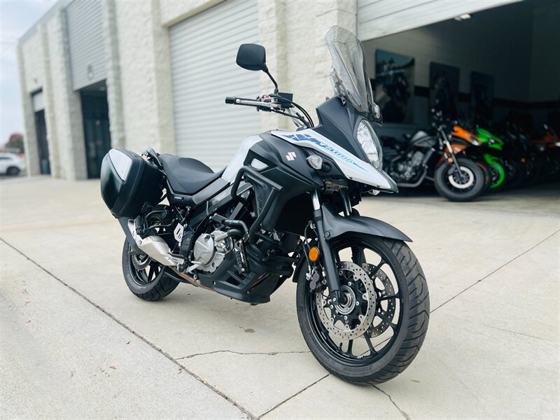 2022 Suzuki V-Strom 650 ABS  