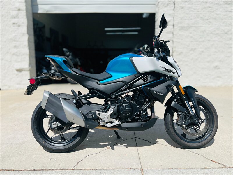 2025 CFMOTO NK 450  