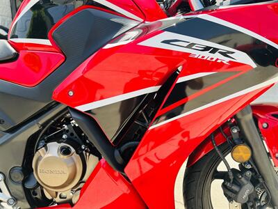 2019 Honda CBR300R ABS   - Photo 6 - Arcadia, CA 91006
