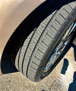 2006 Toyota Avalon XLS   - Photo 11 - Palm Desert, CA 92211