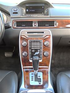 2012 Volvo XC70 3.2   - Photo 17 - Palm Desert, CA 92211