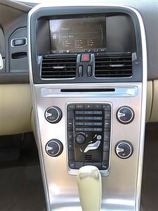 2012 Volvo XC60 3.2   - Photo 16 - Palm Desert, CA 92211