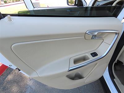 2012 Volvo XC60 3.2   - Photo 25 - Palm Desert, CA 92211