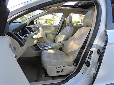 2012 Volvo XC60 3.2   - Photo 11 - Palm Desert, CA 92211
