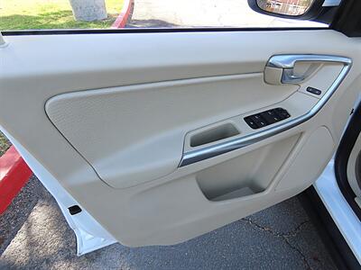 2012 Volvo XC60 3.2   - Photo 24 - Palm Desert, CA 92211