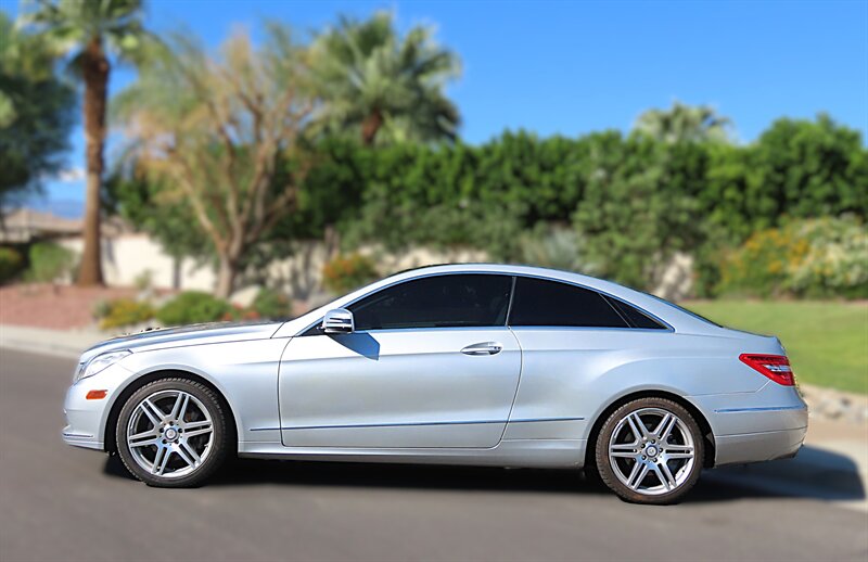 2010 Mercedes-Benz E 350 photo 8 of 37