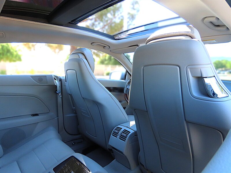 2010 Mercedes-Benz E 350 photo 22 of 37