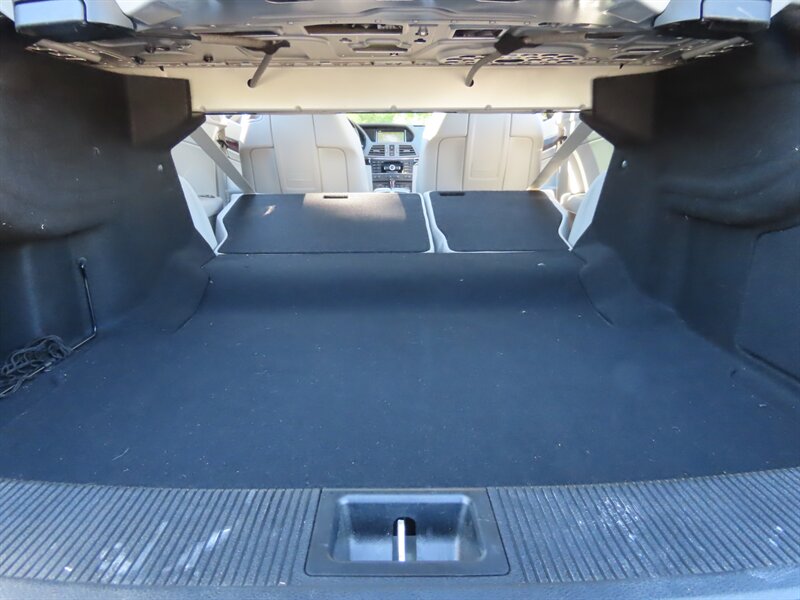 2010 Mercedes-Benz E 350 photo 31 of 37