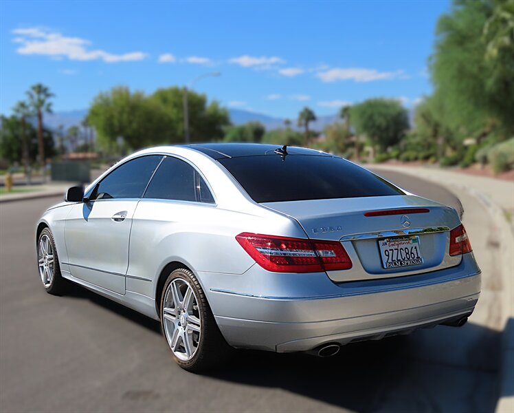 2010 Mercedes-Benz E 350 photo 4 of 37