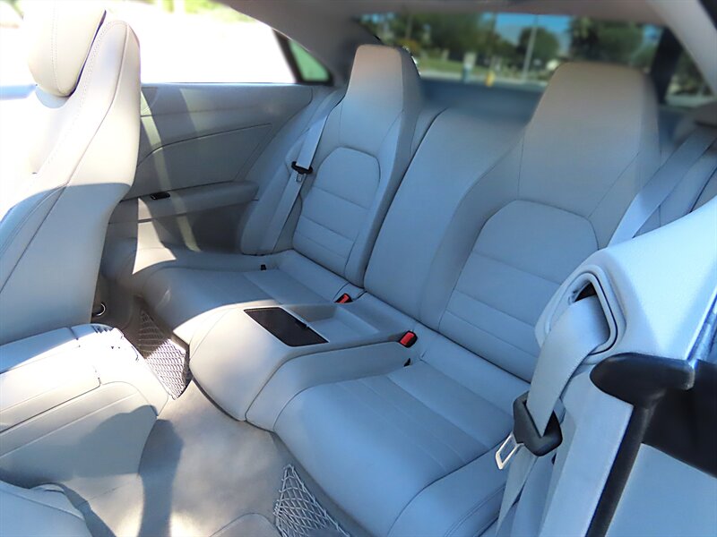 2010 Mercedes-Benz E 350 photo 24 of 37