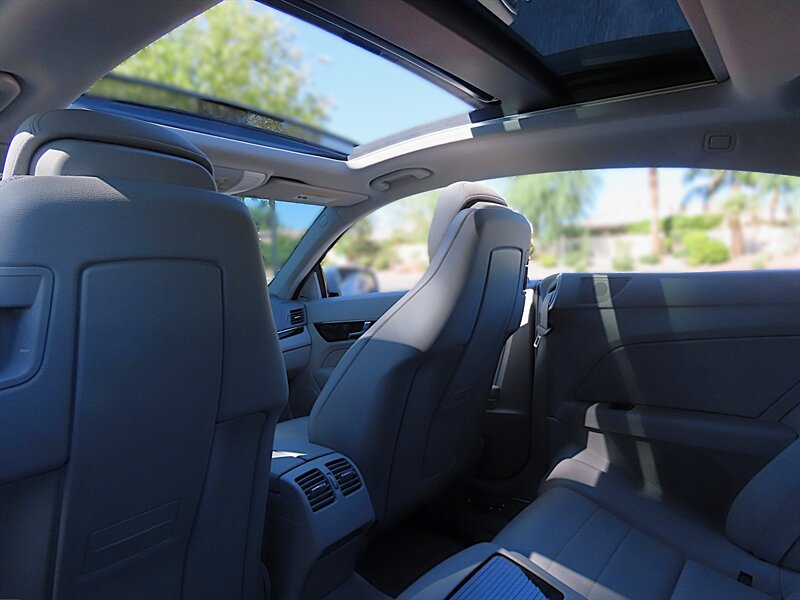 2010 Mercedes-Benz E 350 photo 23 of 37