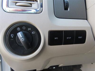 2009 Mazda Tribute Hybrid Grand Touring   - Photo 11 - Palm Desert, CA 92211