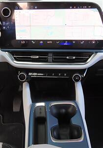 2025 Chevrolet Equinox EV LT   - Photo 6 - Palm Desert, CA 92211