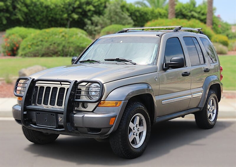2006 Jeep Liberty Sport photo 1 of 41