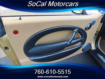 2005 MINI Cooper Convertible   - Photo 14 - Palm Desert, CA 92211