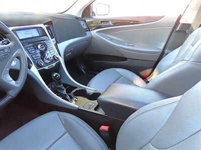2011 Hyundai SONATA Limited   - Photo 17 - Palm Desert, CA 92211