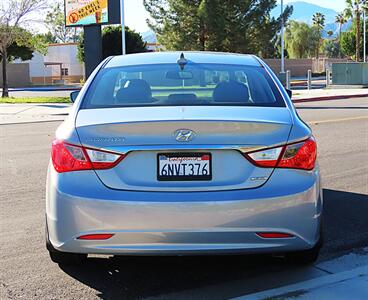 2011 Hyundai SONATA Limited   - Photo 5 - Palm Desert, CA 92211