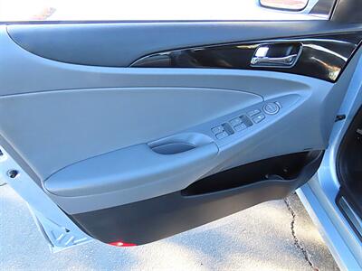 2011 Hyundai SONATA Limited   - Photo 25 - Palm Desert, CA 92211