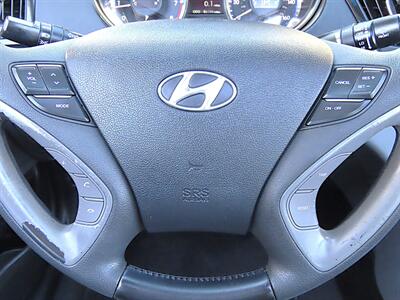 2011 Hyundai SONATA Limited   - Photo 13 - Palm Desert, CA 92211