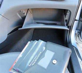 2011 Hyundai SONATA Limited   - Photo 18 - Palm Desert, CA 92211