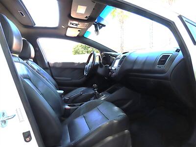 2016 Kia Forte5 SX   - Photo 22 - Palm Desert, CA 92211
