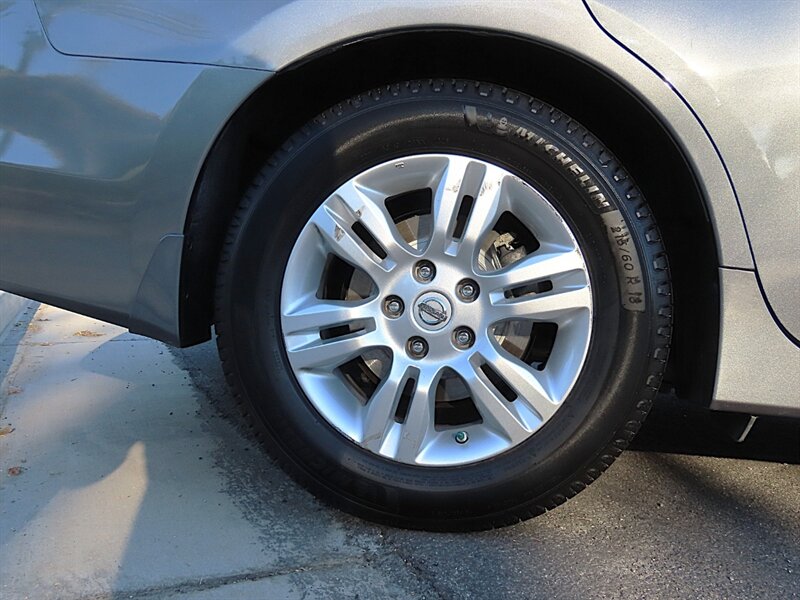 2015 Nissan Altima 2.5 S photo 35 of 37