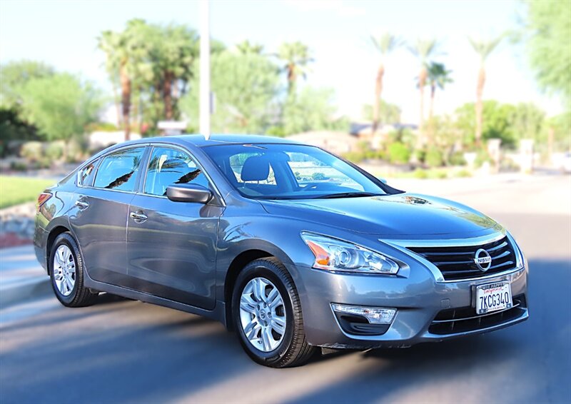 2015 Nissan Altima 2.5 S photo 3 of 37