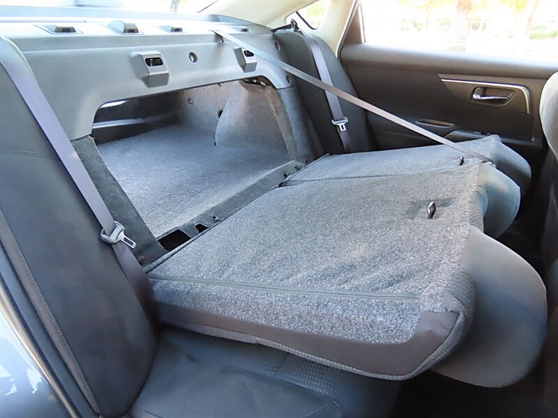 2015 Nissan Altima 2.5 S photo 26 of 37