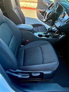 2024 Chevrolet Malibu LT   - Photo 19 - Palm Desert, CA 92211