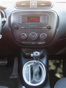 2014 Kia Soul + - Photo 15 - Palm Desert, CA 92211