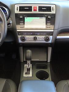2015 Subaru Outback 3.6R Limited   - Photo 16 - Palm Desert, CA 92211