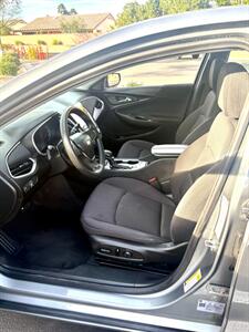 2023 Chevrolet Malibu LT - Photo 19 - Palm Desert, CA 92211