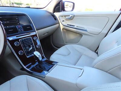 2013 Volvo XC60 T6   - Photo 19 - Palm Desert, CA 92211