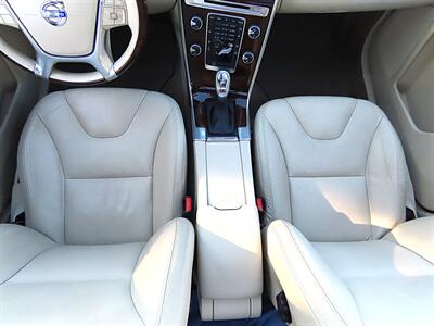 2013 Volvo XC60 T6   - Photo 17 - Palm Desert, CA 92211
