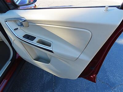 2013 Volvo XC60 T6   - Photo 30 - Palm Desert, CA 92211