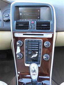 2013 Volvo XC60 T6   - Photo 16 - Palm Desert, CA 92211