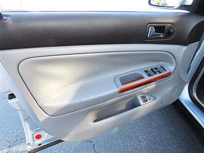 2001 Volkswagen Passat GLX V6   - Photo 24 - Palm Desert, CA 92211