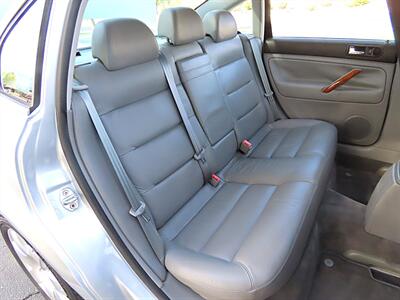 2001 Volkswagen Passat GLX V6   - Photo 19 - Palm Desert, CA 92211
