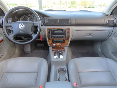 2001 Volkswagen Passat GLX V6   - Photo 10 - Palm Desert, CA 92211