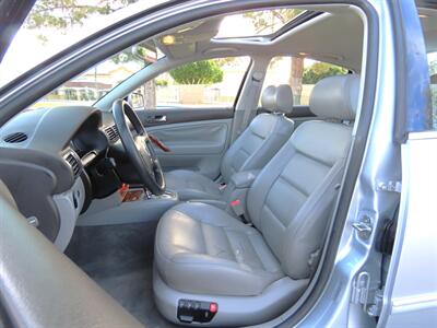 2001 Volkswagen Passat GLX V6   - Photo 9 - Palm Desert, CA 92211