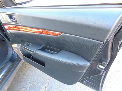 2010 Subaru Outback 3.6R Limited   - Photo 28 - Palm Desert, CA 92211