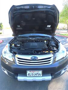 2010 Subaru Outback 3.6R Limited   - Photo 33 - Palm Desert, CA 92211