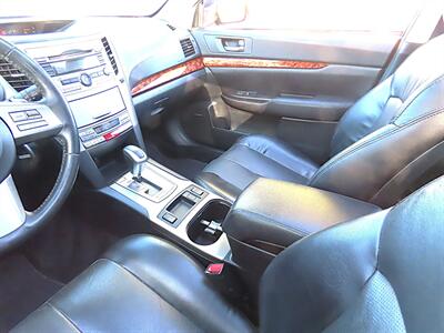 2010 Subaru Outback 3.6R Limited   - Photo 20 - Palm Desert, CA 92211