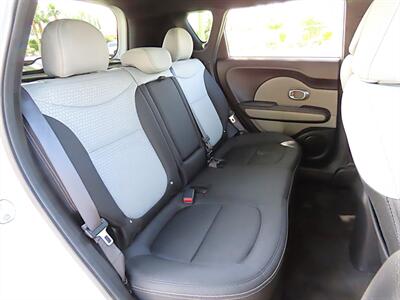 2016 Kia Soul +   - Photo 20 - Palm Desert, CA 92211