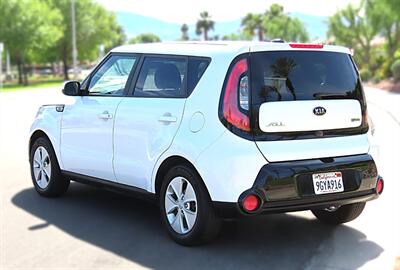 2016 Kia Soul +   - Photo 4 - Palm Desert, CA 92211